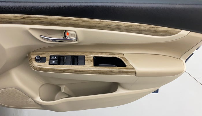 2018 Maruti Ciaz DELTA 1.5 SHVS MT PETROL, Petrol, Manual, 31,002 km, Driver Side Door Panels Control