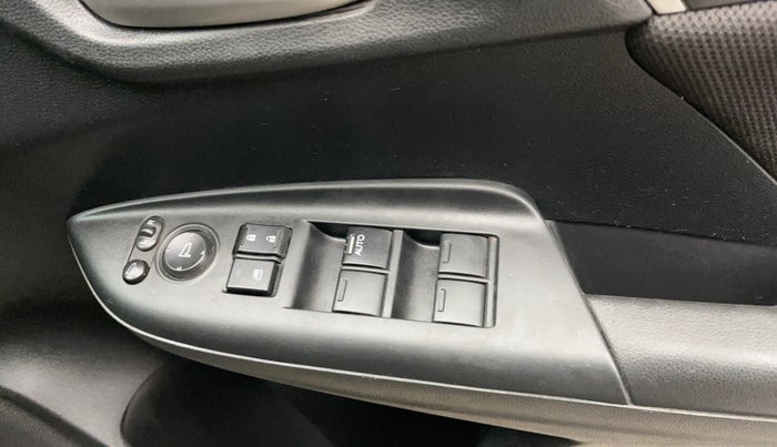 2020 Honda WR-V 1.2L I-VTEC VX MT, Petrol, Manual, 1,11,392 km, Driver Side Door Panels Control