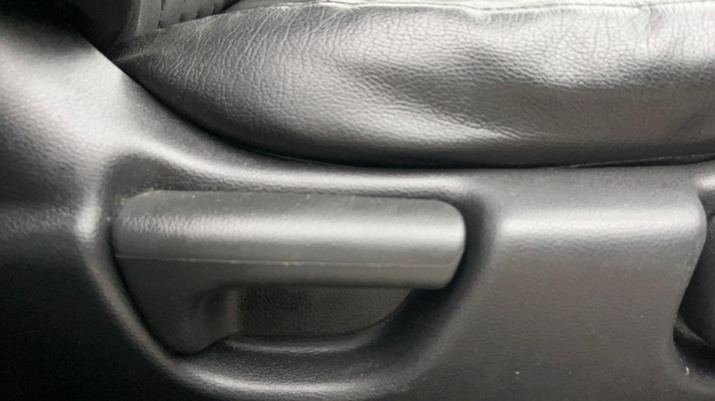 2020 Honda WR-V 1.2L I-VTEC VX MT, Petrol, Manual, 1,11,452 km, Driver Side Adjustment Panel