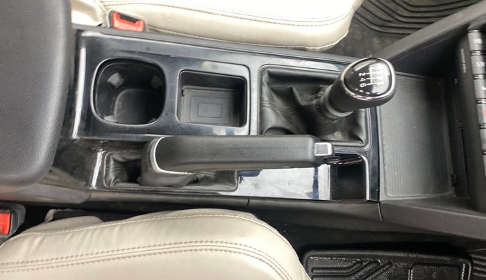 2022 Mahindra XUV700 AX 5 P MT 7 STR, Petrol, Manual, 38,236 km, Gear Lever