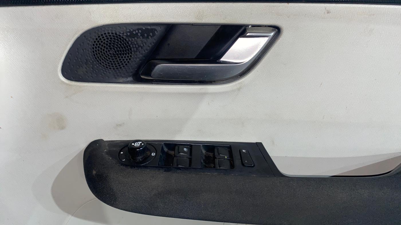 2023 Tata ALTROZ XZ PLUS PETROL, Petrol, Manual, 10,449 km, Driver Side Door Panels Control