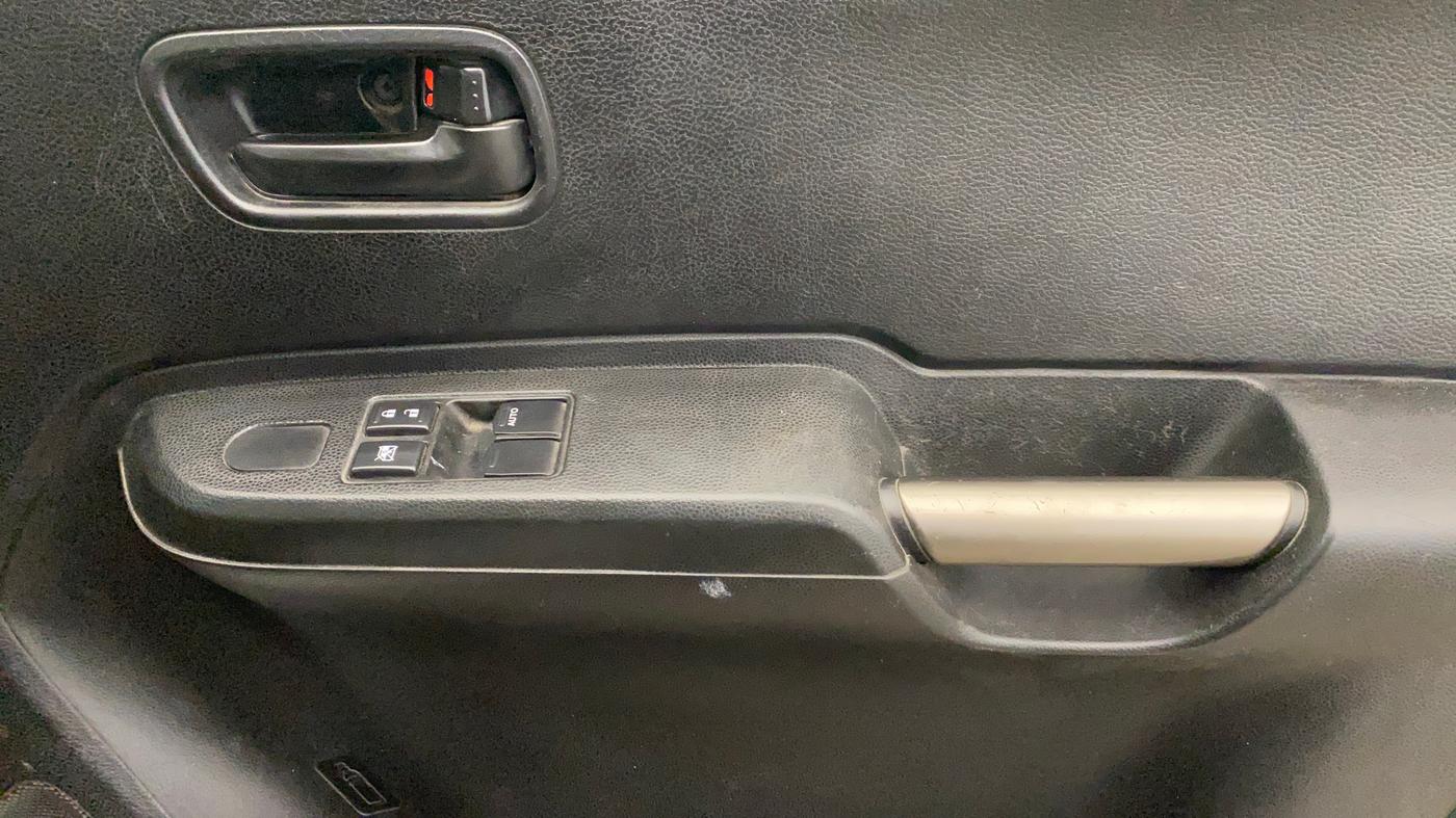 2018 Maruti IGNIS SIGMA 1.2, Petrol, Manual, 73,120 km, Driver Side Door Panels Control