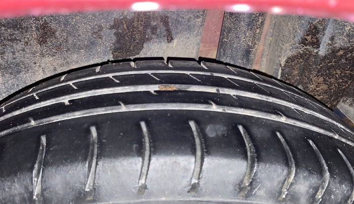 2017 Maruti Swift Dzire VXI, Petrol, Manual, 77,834 km, Left Rear Tyre Tread