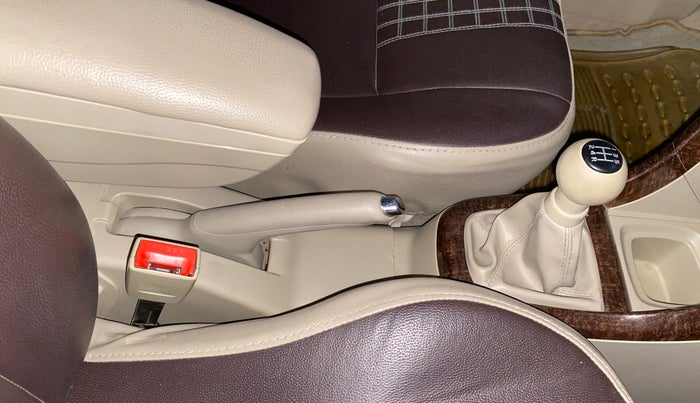 2017 Maruti Swift Dzire VXI, Petrol, Manual, 77,834 km, Gear Lever