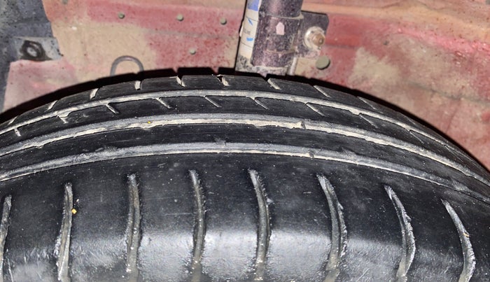 2017 Maruti Swift Dzire VXI, Petrol, Manual, 77,834 km, Left Front Tyre Tread