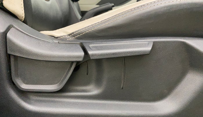 2022 Hyundai Creta SX EXECUTIVE 1.5 DIESEL, Diesel, Manual, 85,275 km, Driver Side Adjustment Panel