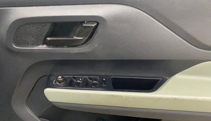 2023 Tata PUNCH ADVENTURE MT, Petrol, Manual, 43,155 km, Driver Side Door Panels Control