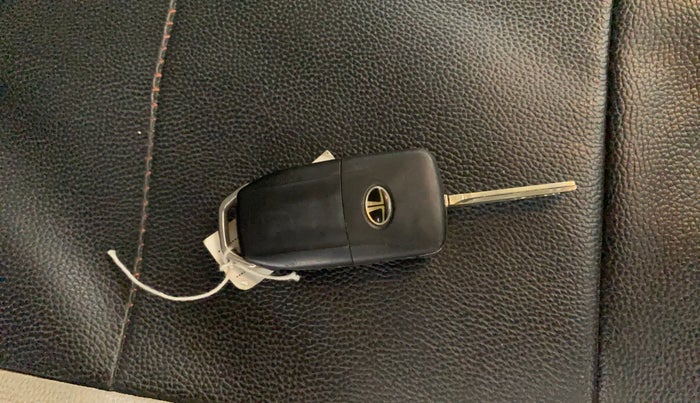 2023 Tata PUNCH ADVENTURE MT, Petrol, Manual, 43,155 km, Key Close Up