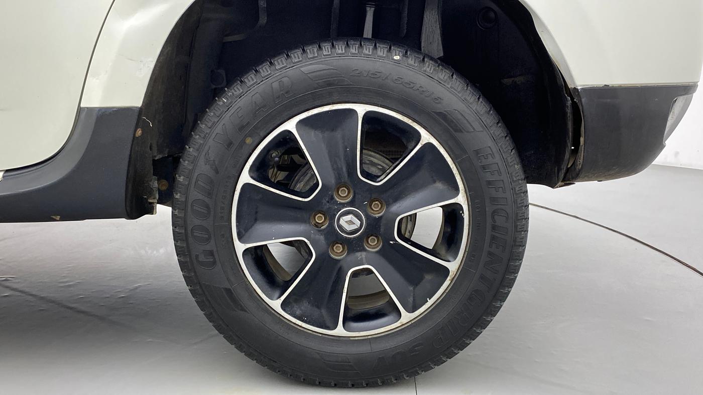 2016 Renault Duster RXZ DIESEL 110, Diesel, Manual, 98,973 km, Left Rear Wheel