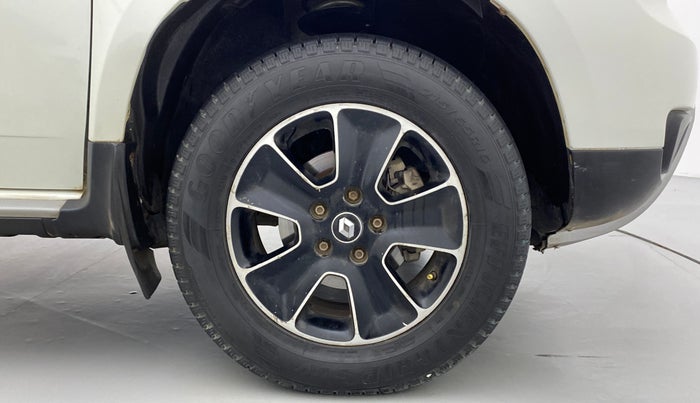 2016 Renault Duster RXZ DIESEL 110, Diesel, Manual, 98,973 km, Right Front Wheel