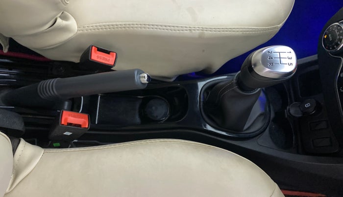 2020 Renault Duster RXZ 1.5 PETROL MT, Petrol, Manual, 24,555 km, Gear Lever