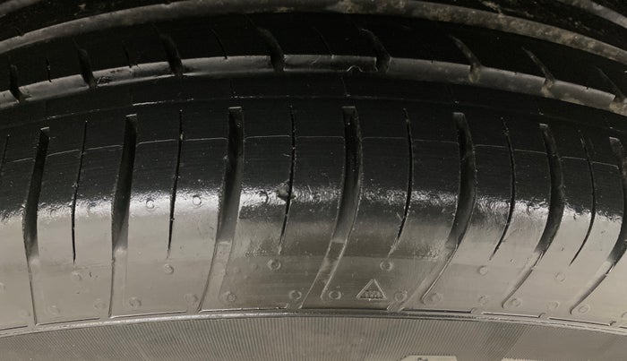 2020 Renault Duster RXZ 1.5 PETROL MT, Petrol, Manual, 24,555 km, Left Rear Tyre Tread