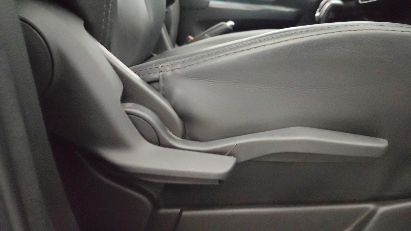 2021 Maruti XL6 ZETA AT, Petrol, Automatic, 39,650 km, Driver Side Adjustment Panel