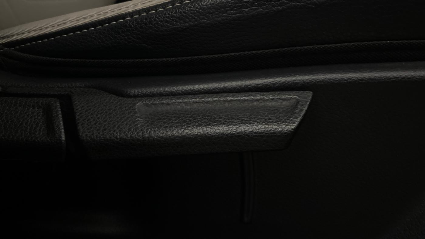 2021 KIA SONET HTX 1.5 AT, Diesel, Automatic, 1,38,639 km, Driver Side Adjustment Panel