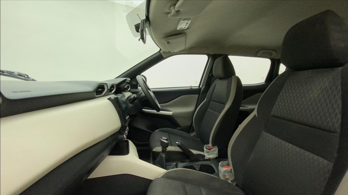 2022 Nissan MAGNITE XE, Petrol, Manual, 13,843 km, Right Side Front Door Cabin