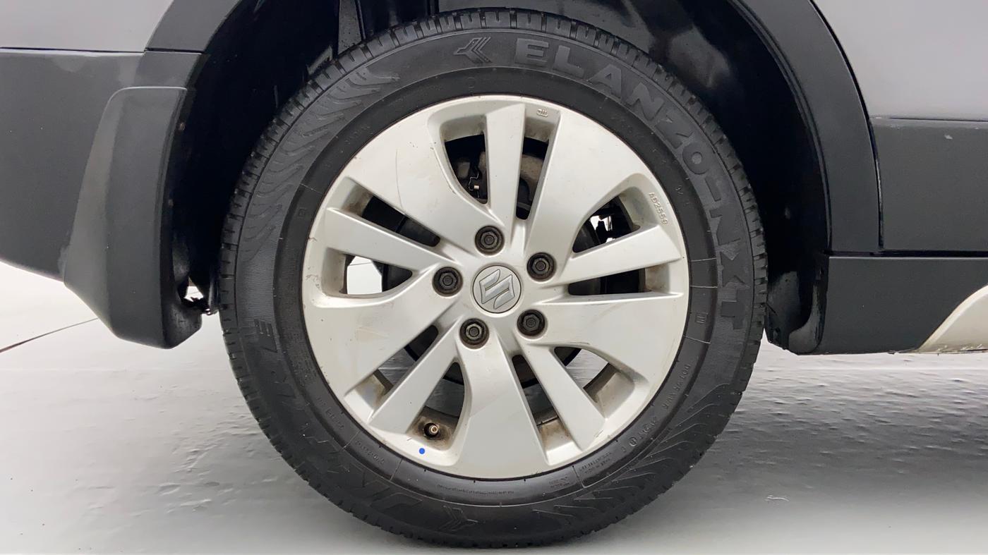 2015 Maruti S Cross DELTA 1.6, Diesel, Manual, 77,355 km, Right Rear Wheel