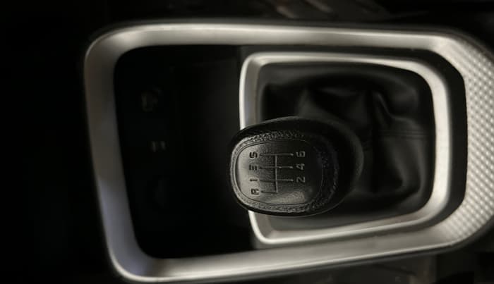 2022 KIA SONET HTK PLUS 1.0 IMT, Petrol, Manual, 39,528 km, Gear Lever
