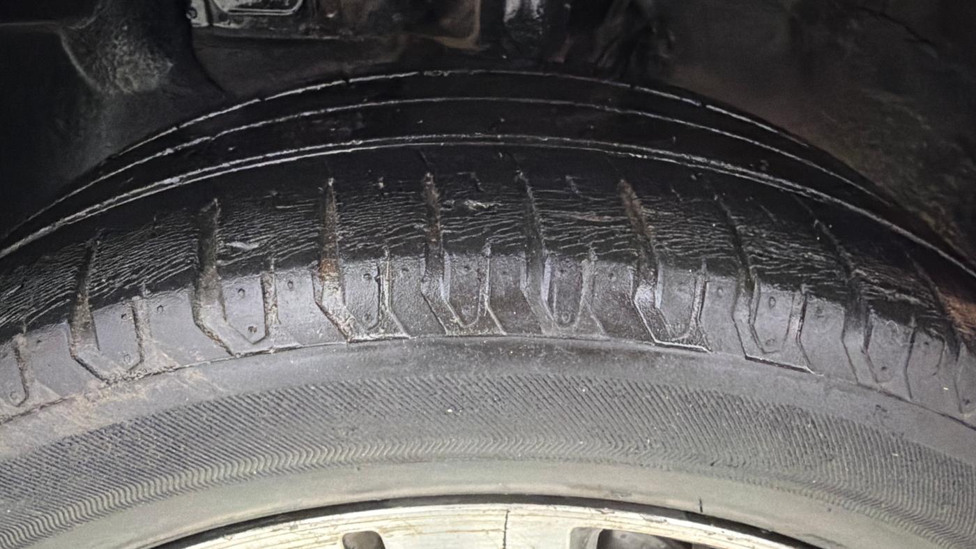 2015 Hyundai i20 Active 1.2 SX, CNG, Manual, 71,820 km, Left Front Tyre Tread