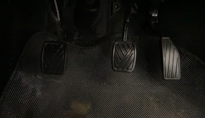 2023 Maruti New Wagon-R LXI CNG 1.0, CNG, Manual, 76,451 km, Pedals