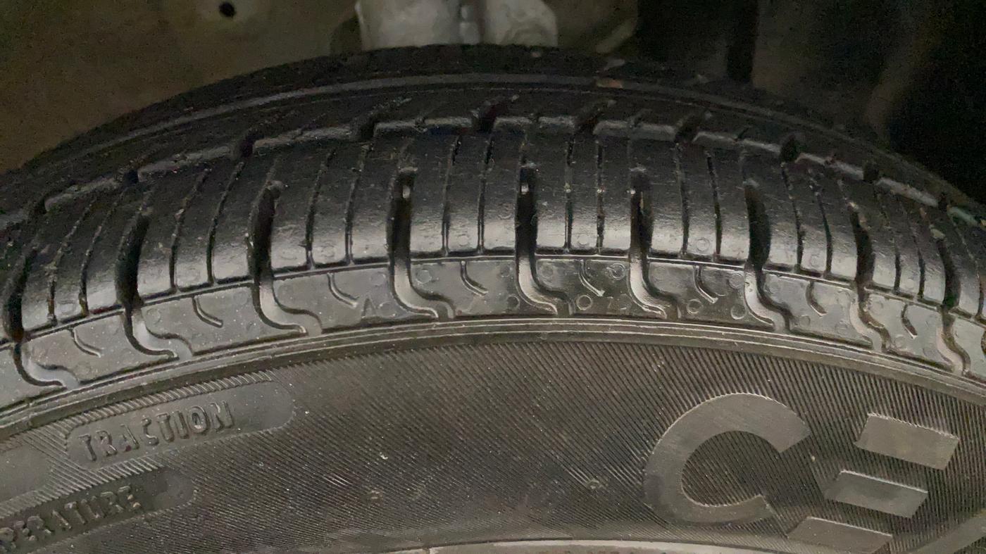 2023 Maruti New Wagon-R LXI CNG 1.0, CNG, Manual, 76,451 km, Right Front Tyre Tread