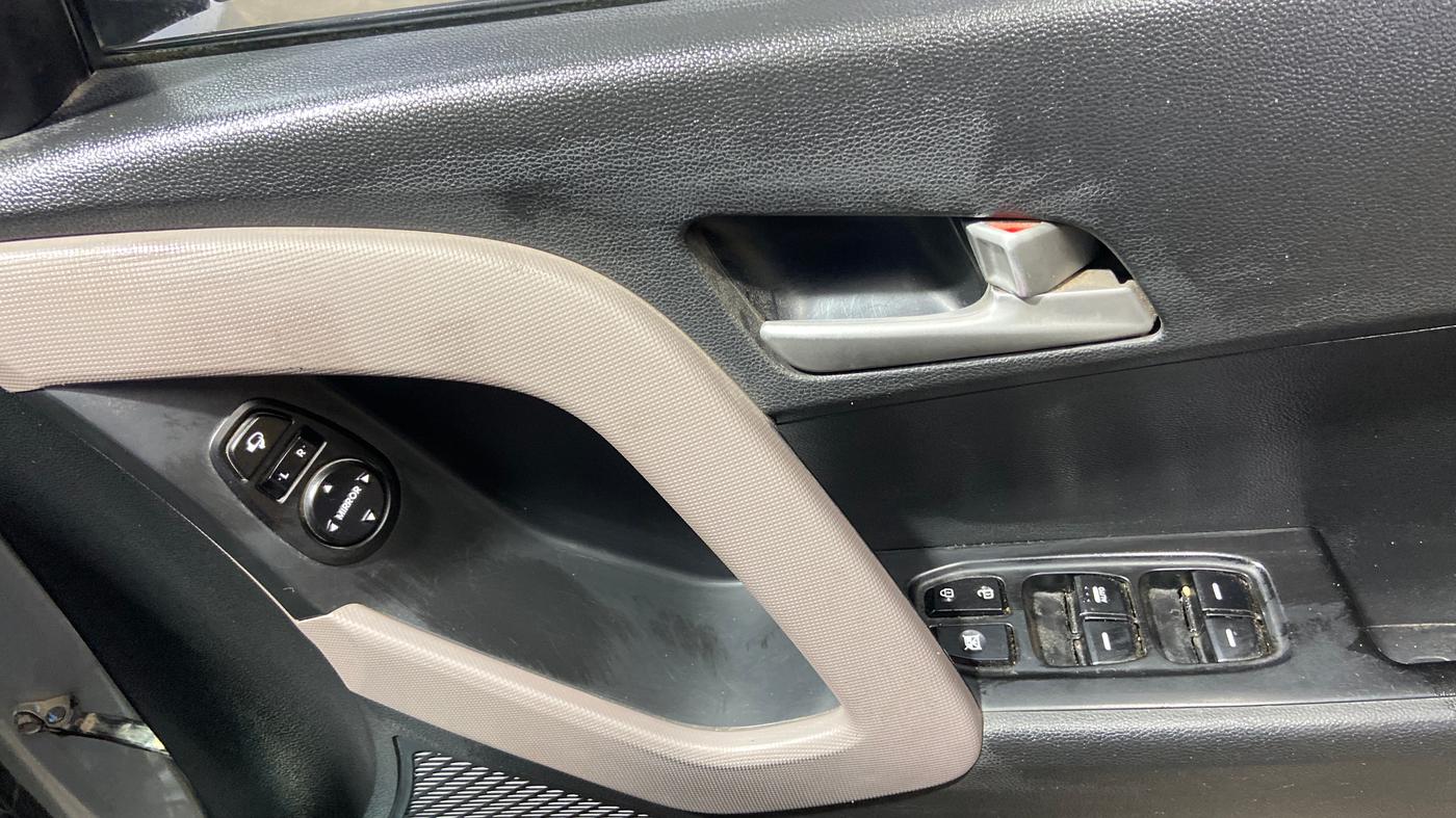 2019 Hyundai Creta SX 1.6 PETROL, Petrol, Manual, 87,319 km, Driver Side Door Panels Control