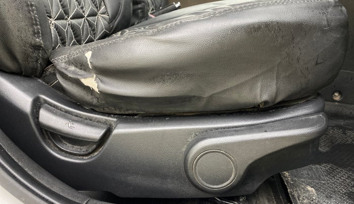 2015 Hyundai Xcent S 1.2, Petrol, Manual, 1,09,398 km, Driver Side Adjustment Panel