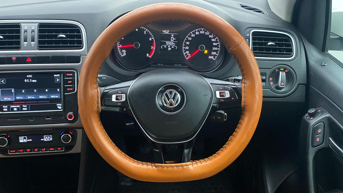 2020 Volkswagen Polo HIGHLINE PLUS 1.0 TSI MT, Petrol, Manual, 70,402 km, Steering Wheel Close Up