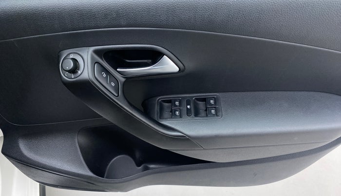 2020 Volkswagen Polo HIGHLINE PLUS 1.0 TSI MT, Petrol, Manual, 70,402 km, Driver Side Door Panels Control