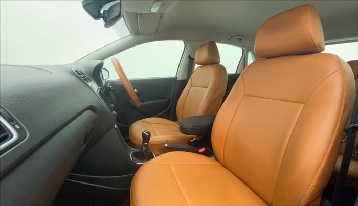 2020 Volkswagen Polo HIGHLINE PLUS 1.0 TSI MT, Petrol, Manual, 70,402 km, Right Side Front Door Cabin