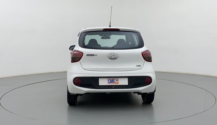 2017 Hyundai Grand i10 MAGNA 1.2 VTVT, Petrol, Manual, 33,124 km, Back/Rear