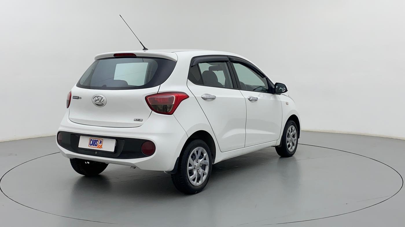 2017 Hyundai Grand i10 MAGNA 1.2 VTVT, Petrol, Manual, 33,124 km, Right Back Diagonal