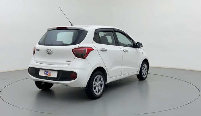 2017 Hyundai Grand i10 MAGNA 1.2 VTVT, Petrol, Manual, 33,124 km, Right Back Diagonal