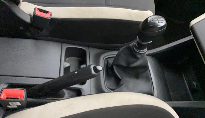 2019 Renault TRIBER RXL MT, Petrol, Manual, 31,083 km, Gear Lever