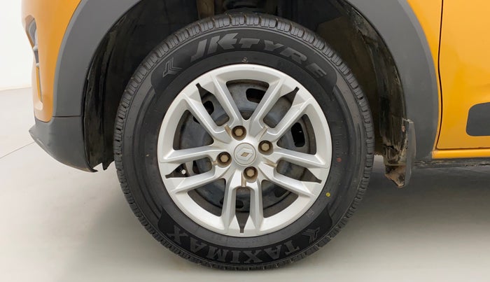 2019 Renault TRIBER RXL MT, Petrol, Manual, 31,083 km, Left Front Wheel