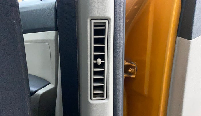 2019 Renault TRIBER RXL MT, Petrol, Manual, 31,083 km, Rear AC Vents