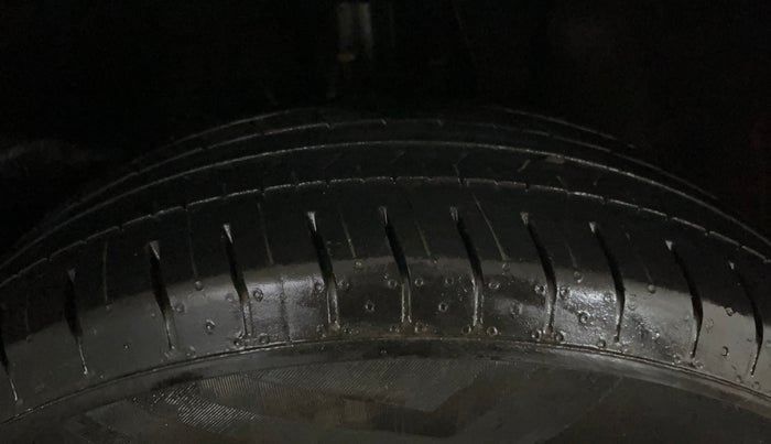 2023 Hyundai VENUE S(O) 1.2, Petrol, Manual, 5,981 km, Right Front Tyre Tread