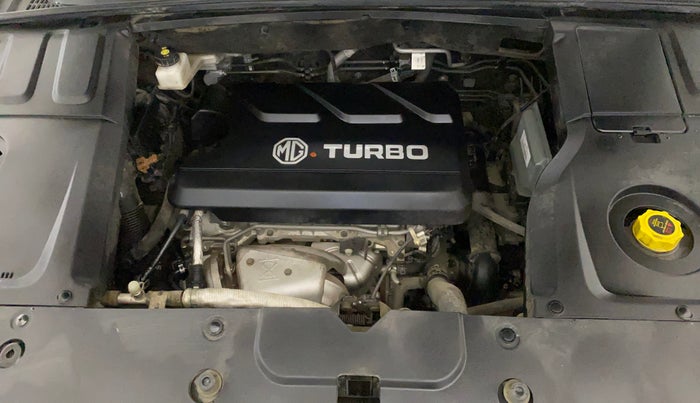 2024 MG HECTOR Sharp Pro Blackstorm 1.5 Turbo CVT, Petrol, Automatic, 33,197 km, Engine View