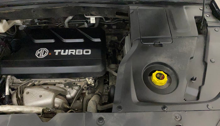 2024 MG HECTOR Sharp Pro Blackstorm 1.5 Turbo CVT, Petrol, Automatic, 33,197 km, Engine View - Left