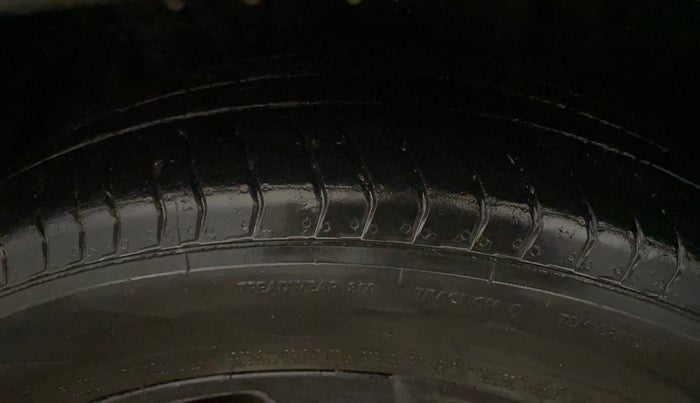 2024 MG HECTOR Sharp Pro Blackstorm 1.5 Turbo CVT, Petrol, Automatic, 33,197 km, Left Front Tyre Tread