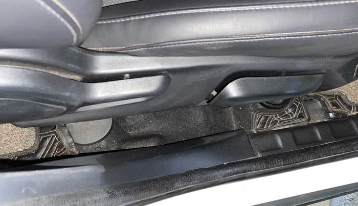 2024 Tata NEXON FEARLESS + S P MT, Petrol, Manual, 8,307 km, Driver Side Adjustment Panel