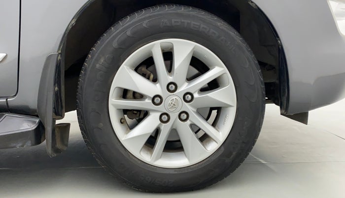 2020 Toyota Innova Crysta 2.4 GX AT 8 STR, Diesel, Automatic, 38,890 km, Right Front Wheel