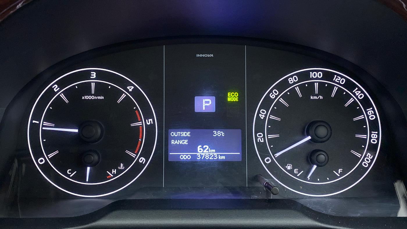 2022 Toyota Innova Crysta 2.4 GX AT 7 STR, Diesel, Automatic, 37,823 km, Odometer Image