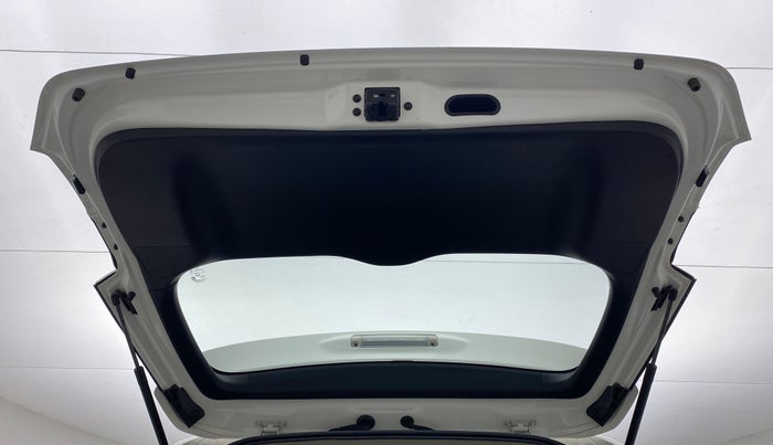 2022 Toyota Innova Crysta 2.4 GX AT 7 STR, Diesel, Automatic, 37,823 km, Boot Door Open