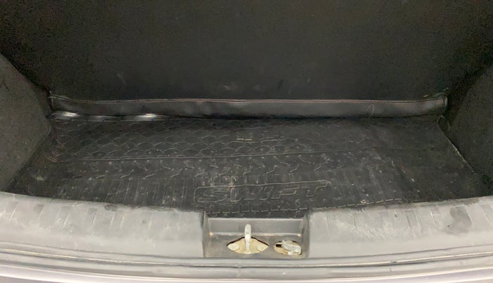 2011 Maruti Swift VXI, Petrol, Manual, 95,774 km, Boot Inside