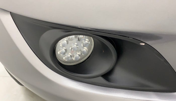 2011 Maruti Swift VXI, Petrol, Manual, 95,774 km, Right fog light - Not working