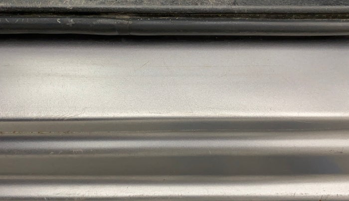 2011 Maruti Swift VXI, Petrol, Manual, 95,774 km, Left running board - Minor scratches