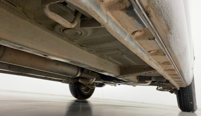 2011 Maruti Swift VXI, Petrol, Manual, 95,774 km, Right Side Underbody