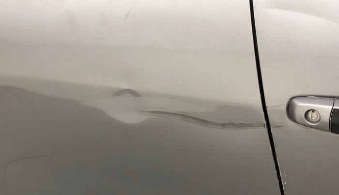 2011 Maruti Swift VXI, Petrol, Manual, 95,774 km, Right rear door - Slightly dented