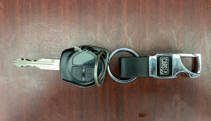 2011 Maruti Swift VXI, Petrol, Manual, 95,774 km, Key Close Up