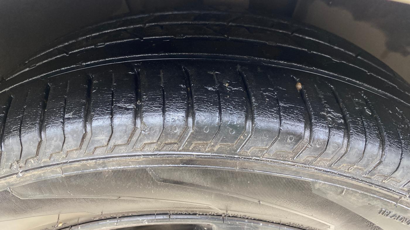 2022 Volkswagen VIRTUS GT PLUS TSI 1.5 EVO DSG, Petrol, Automatic, 26,465 km, Right Front Tyre Tread
